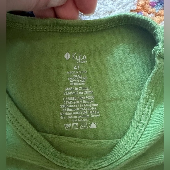 Kyte Baby toddler shorts pajamas in Palm - Picture 4 of 5